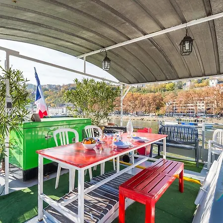 Bateau-hôtel La Peniche Sur La Saone Lyon